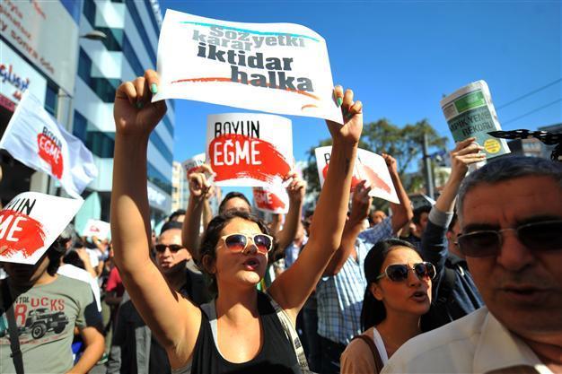 Crowd gathers in Istanbul’s Kadıköy for special Gezi forums event