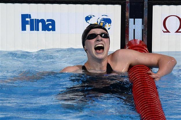 Katie Ledecky smashes 1,500 freestyle world record