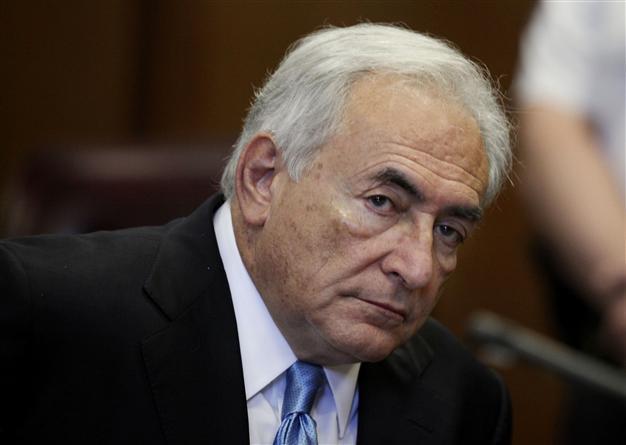 Strauss-Kahn admits his political career is over
