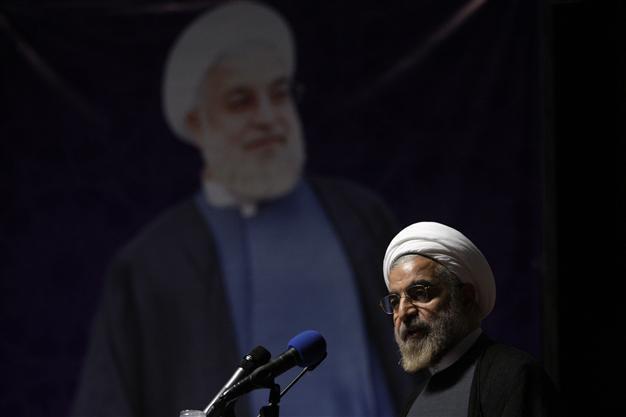 Obama tells Rouhani he sees a way to resolve nuclear issue: White House