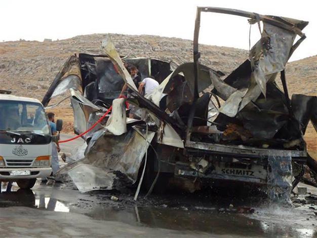 Bomb hits bus in central Syrian province, kills 19