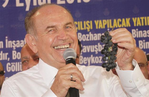 Ruling AKP mayors in Istanbul, Ankara have support: Poll