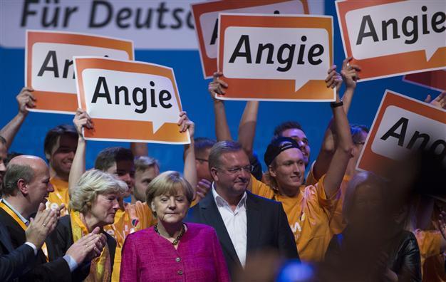 Merkel concludes campaign trying to fend off Eurosceptic threat