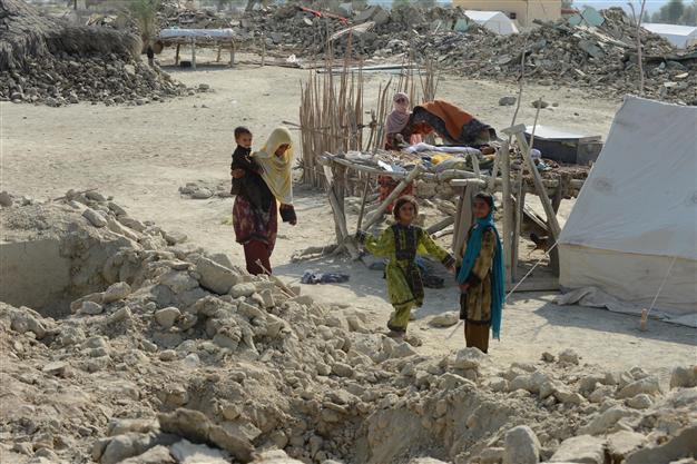 Pakistan quake toll reaches 515 as insurgents hamper aid efforts