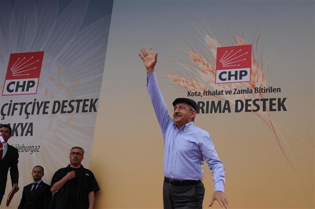 PM Erdoğan loves green, especially when it comes to dollars: Main opposition leader