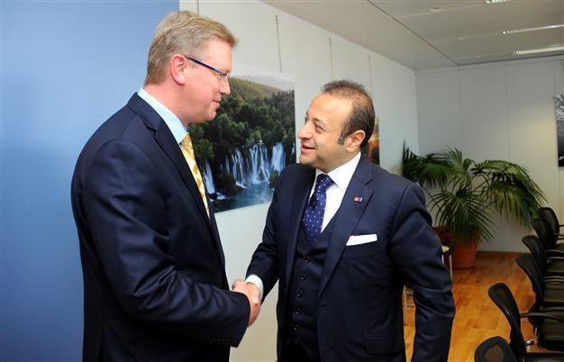 EU commissioner welcomes democratization package during meeting with Minister Bağış