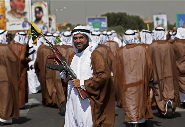 Iranian Revolutionary Guards probe officers horrific death