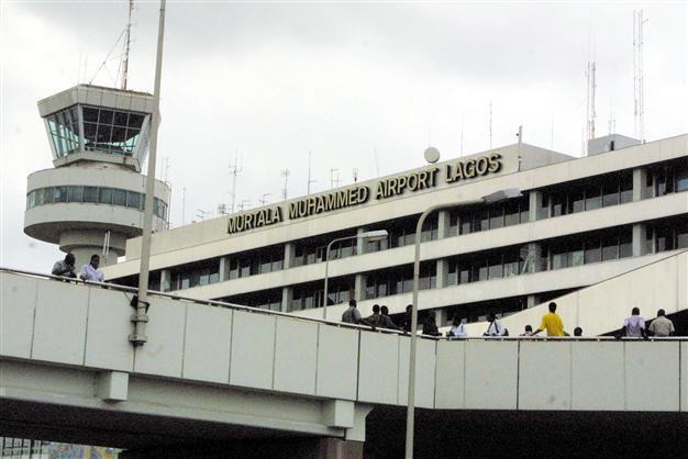 13 dead as charter plane crash-lands in Nigerias Lagos