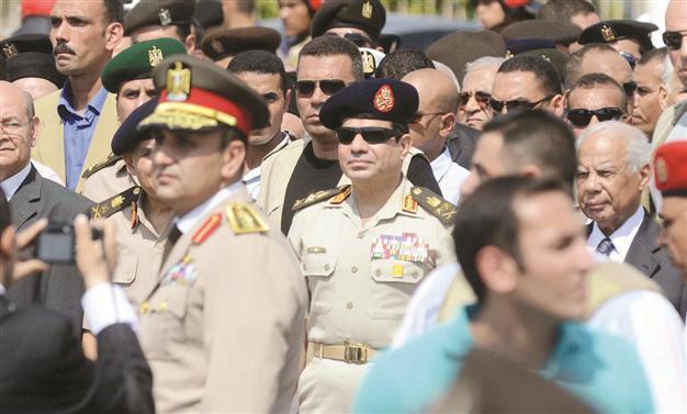 Egypt generals debate media control in video
