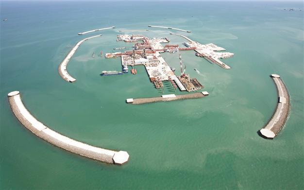 Kazakh oil rivalry heats up