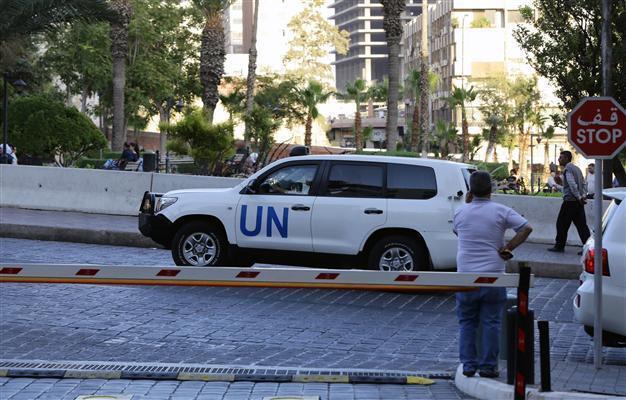 Experts begin destroying Syrian chemical arsenal: source