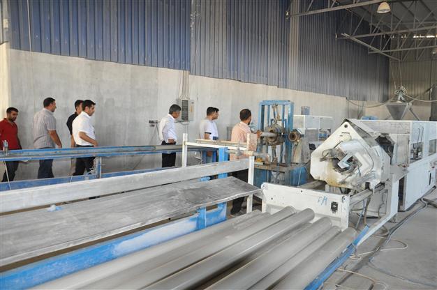 Turkey’s industrial production fell unexpectedly in August