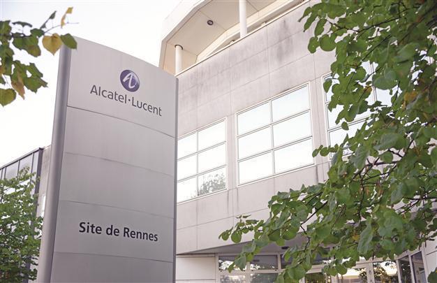 Alcatel-Lucent to lay off 10,000 workers by 2015
