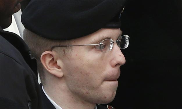 Im not a pacifist, declares leaker Manning