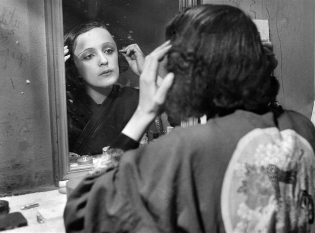 Memories and melodies of Piaf fill the Paris air