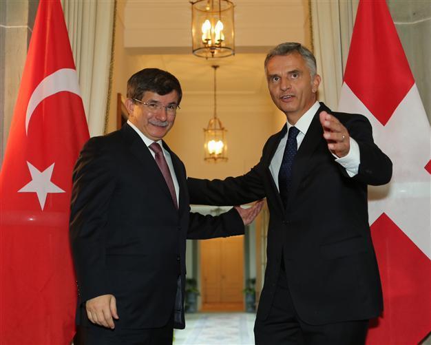 Turkey looking for ‘creative ideas’ to develop ties with Armenia: FM Davutoğlu