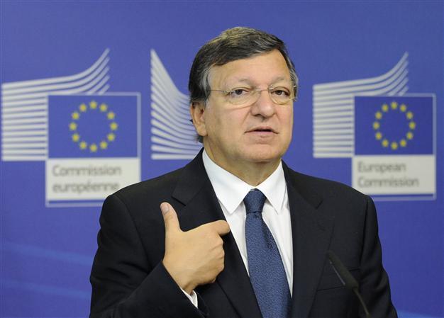 EU strikes trade deal with Canada, looks to US