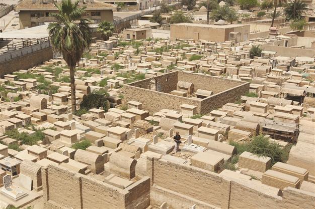 Iraqs tourism grows amid violence