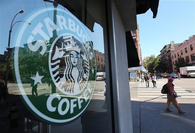 Starbucks CEO starts petition against government shutdown