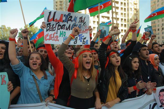 Azeri police beat, detain demonstrators after oppositions vote protest rally