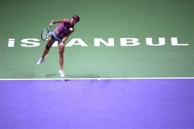 Li Na continues late-career surge, reaches final against Serena Williams in Istanbul