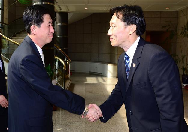 Koreas agree date, venue for family reunions: Seoul