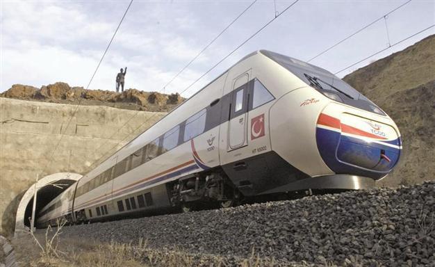 Turkey’s railways to become double-lane: Minister