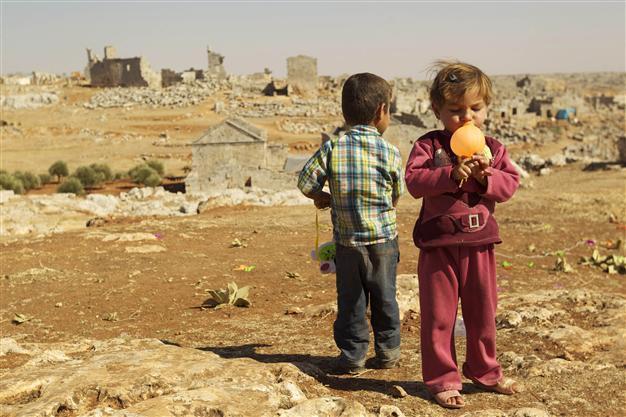 Syrian official says Geneva peace conference planned Nov. 23-24