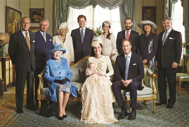 Prince Charles denies prison remarks on mag