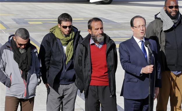 Frances Le Pen sparks anger with row on hostages