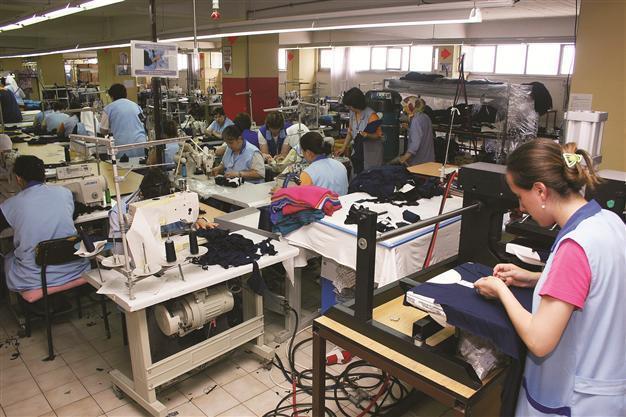 Turks work longest hours among OECD members