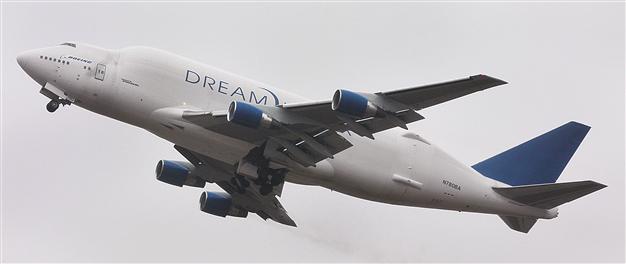 Boeing warns of engine icing risk on Dreamliner