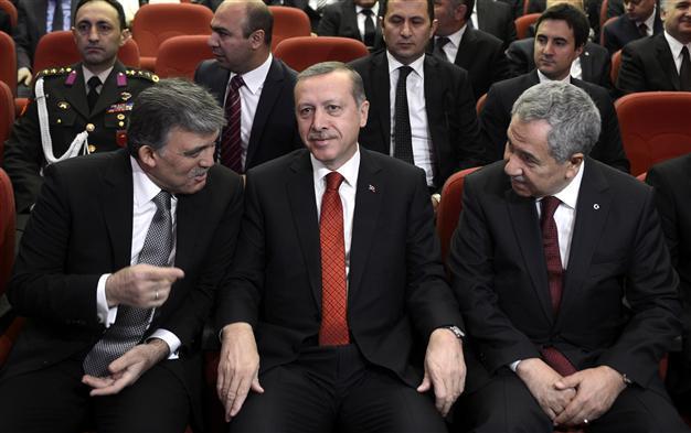 PM Erdoğan, Deputy PM Arınç to travel to Diyarbakır together amid rift
