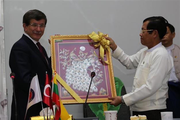 Turkey and Myanmar very close despite distance: FM Davutoğlu