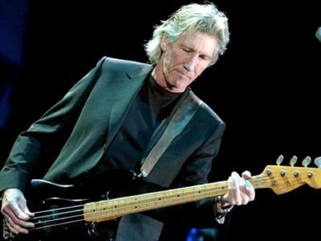 Loudest fans in the world in Istanbul, Waters says