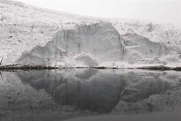 Iceberg threat for shipping