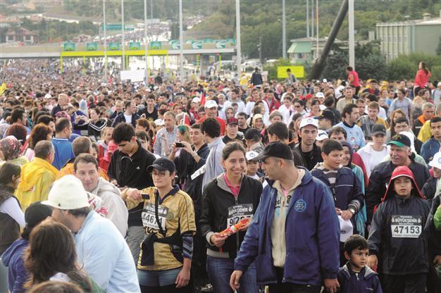 Thousands warned to cross continents ‘carefully’ in Istanbul Marathon
