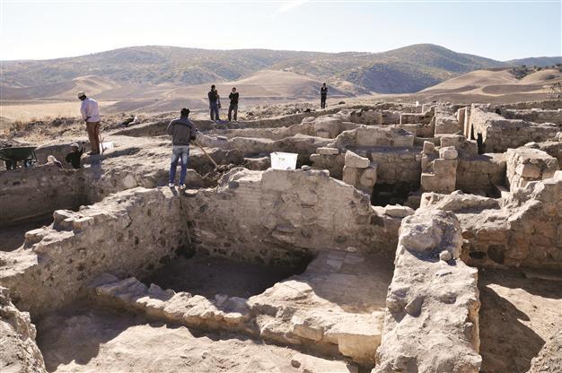 Ancient city discovered by treasure hunters in central Anatolia