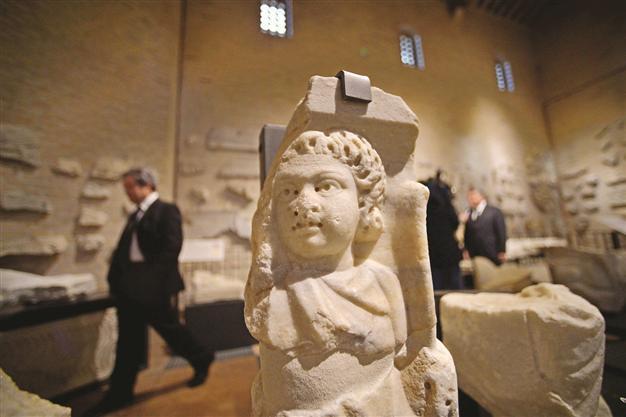 Vatican unveils a series of renovated catacombs