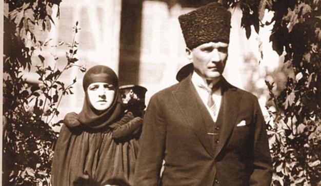 English-language biography of Atatürk’s wife Latife hits shelves
