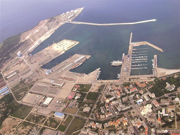 Turkish firm buys majority stake in Montenegro’s port
