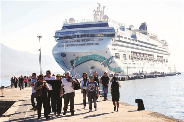 İzmir hosts 500,000 cruise ship tourists