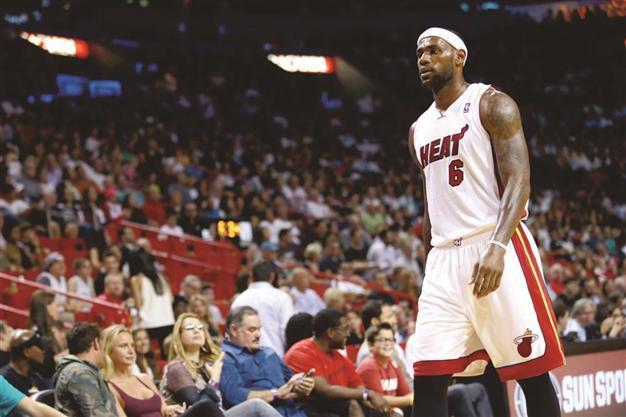 LeBron, Beckham talk to kick off football club