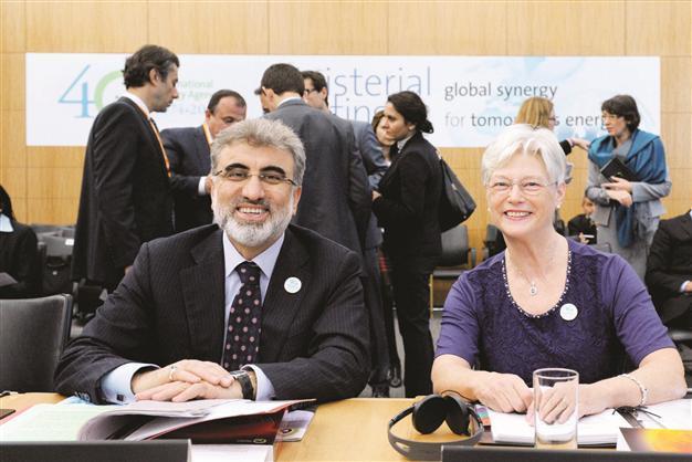 Foreign investors should partner with Turkish industrialists: Minister