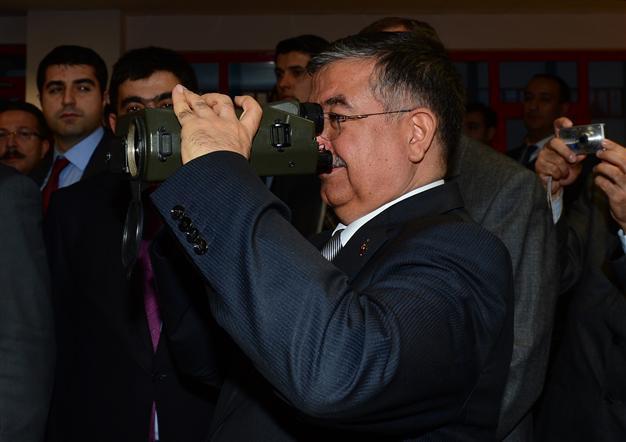 Defense minister denies hints of new paid military service arrangement