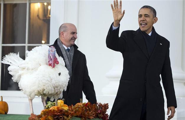 Obama saves turkeys from Thanksgiving chop