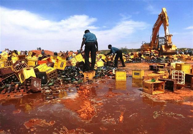 Nigeria sharia police smash 240,000 bottles of beer