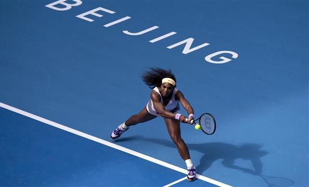 Serena stumbles through to round three in China