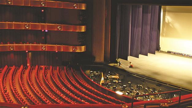 New York City Opera starts filing for bankruptcy