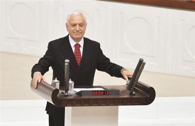 CHP deputy Mehmet Haberal takes oath two years after election